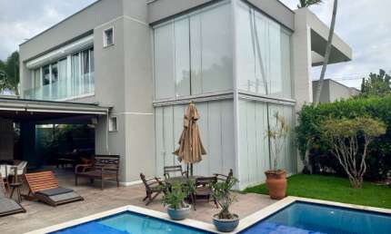 Casa com 4 quartos e piscina á venda em condomínio no Sim, Feira de Santana- Ba.