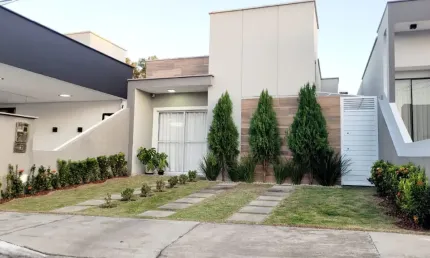 Casa com 2 quartos á venda em condomínio no bairro Sim.