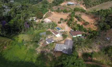 Domingos Martins, região de Paraju, sitio com 16 hectares