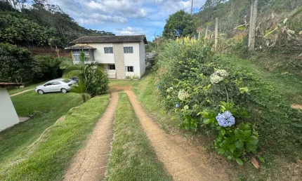 Marechal Floriano, chácara há 13 km da cidade, 2 casas