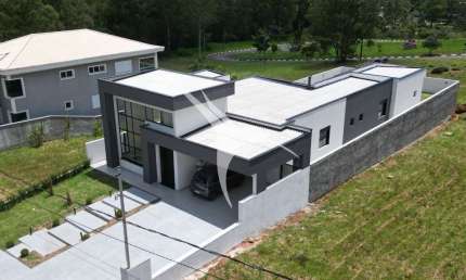 Casa em condomínio fechado com 4 quartos à venda na Estrada São Fernando, Pitas, Cotia por R$ 2.300.000