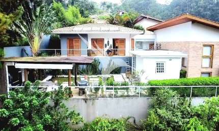 Casa com 4 quartos para alugar na Estrada Fazendinha, Pousada dos Bandeirantes, Carapicuíba por R$ 8.300