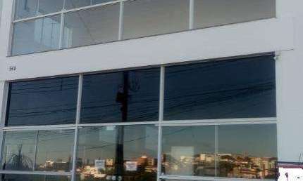 Sala comercial com 1 sala para alugar na Avenida João Pescarini, 568, Centro, Vinhedo, 28 m2 por R$ 1.800