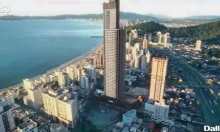 Apartamento com 4 quartos à venda na Rua 137, Meia Praia, Itapema