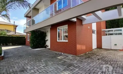 Casa em condomínio fechado com 3 quartos para alugar na Rua Grumixama, Campeche, Florianópolis
