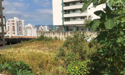 Terreno à venda na Rua Saldanha da Gama, Barreiros, São José