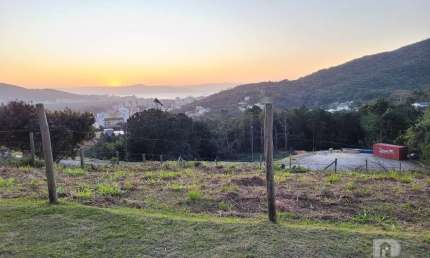 Terreno à venda na Rua Rodrigo Rampinelli Jeremias, Itacorubi, Florianópolis