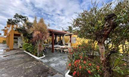 Casa com 2 dormitórios à venda, 97 m² por R$ 375.000,00 - Jardim Britânia - Caraguatatuba/SP