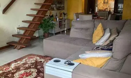 Lindo Sobrado no Simões Lopes 3 Dormitórios c/uma Suíte