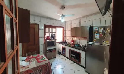 Casa com 3 quartos à venda na Rua Comendador Henrique Lorea, Areal, Pelotas