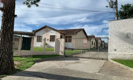Bela Casa em condomínio fechado c/2 Dormitório e garagem