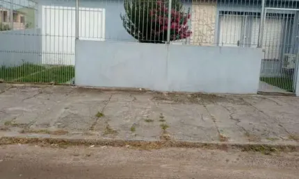 Casa fragata em excelente localização próximo a duque