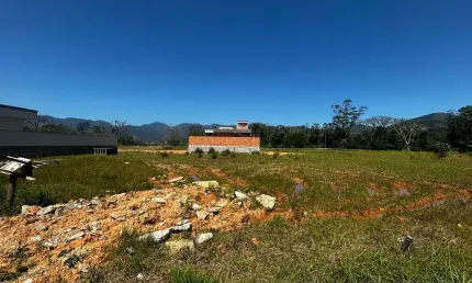 Terreno à venda na Vila Becker, Santo Amaro da Imperatriz 