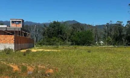 Terreno à venda na Vila Becker, Santo Amaro da Imperatriz 