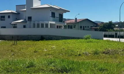 Terreno à venda na Vila Becker, Santo Amaro da Imperatriz 