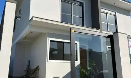 Casa em condomínio fechado com 3 quartos à venda na Rua Francisco Matias Kremer, Bela Vista, Palhoça