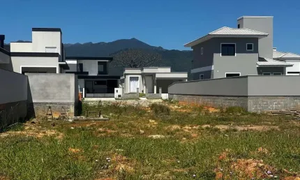 Terreno à venda na Vila Becker, Santo Amaro da Imperatriz 