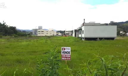 Terreno à venda na Vila Becker, Santo Amaro da Imperatriz 