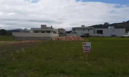 Terreno à venda na Vila Becker, Santo Amaro da Imperatriz 