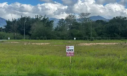 Terreno à venda na Vila Becker, Santo Amaro da Imperatriz 