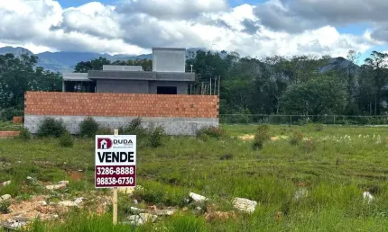 Terreno à venda na Vila Becker, Santo Amaro da Imperatriz 