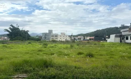 Terreno à venda na Vila Becker, Santo Amaro da Imperatriz 