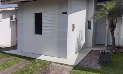 Casa em condomínio fechado com 2 quartos à venda na Avenida Paulo Roberto Vidal, Bela Vista, Palhoça