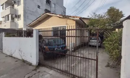Casa à venda na Rua Valdemar Vieira, Jardim Eldorado, Palhoça
