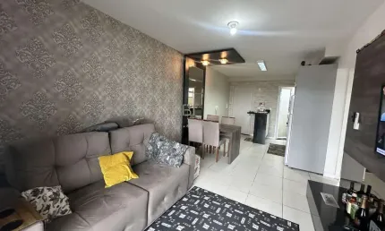 Apartamento semimobiliado com 2 dormitórios e 1 vaga no bairro desvio rizzo
