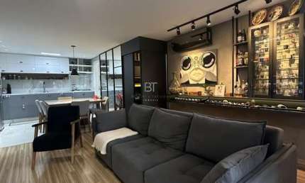 APARTAMENTO SEMIMOBILIADO COM 2 DORMITÓRIOS E 2 VAGAS NO BAIRRO MADURERIA