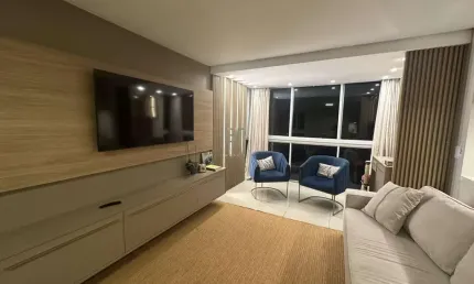 APARTAMENTO SEMIMOBILIADO COM 3 DORMITÓRIOS SENDO 1 SUÍTE E 2 VAGAS NO BAIRRO VI