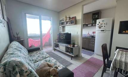 APARTAMENTO SEMIMOBILIADO COM 2 DORMITÓRIOS 1 VAGA NO BAIRRO VILA VERDE