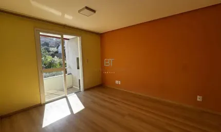 Apartamento com 2 dormitórios e  vaga dupla de garagem no bairro kayser
