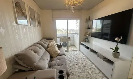 APARTAMENTO SEMIMOBILIADO COM 2 DORMITÓRIOS E 1 VAGA NO BAIRRO PANAZZOLO