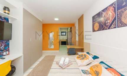 Studio mobiliado com sacada no centro de Curitiba com  29,50m²