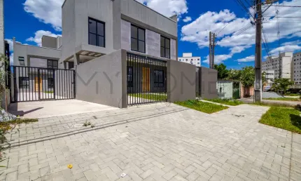 SOBRADO À VENDA NO LINDÓIA CURITIBA - 3 QUARTOS - 102 m²  PRIVATIVOS COM TERRAÇO E JARDIM
