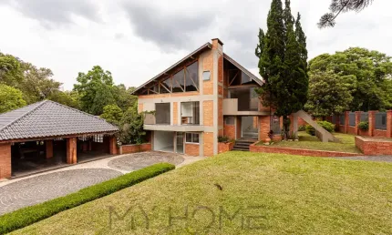 Estuda permuta por imóvel em piçarras frente mar  |  casa à venda - 4 quartos - 2 suítes - terreno com2.050m² - santa cândida.