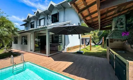 Casa com 5 dormitórios e lazer privativo à venda na região do green valley em albuquerque - teresópolis/rj