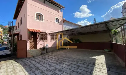 Casa com 4 dormitórios à venda, 400 m² por r$ 730.000,00 - várzea - teresópolis/rj