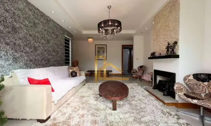 Casa em condomínio com 5 suítes e lazer privativo a poucos minutos do centro de Terespolis