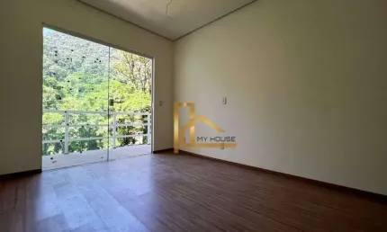 Casa nova com 4 suítes em meio a Natureza na Granja Guarani em Teresópolis-RJ