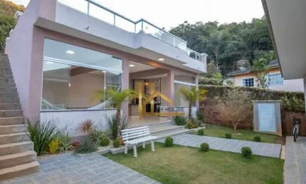 Casa com 3 dormitórios à venda, 210 m² por R$ 850.000,00 - Sebastiana - Teresópolis/RJ