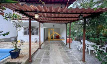 More Bem:  Casa com 4 Quartos e Lazer Privativo a 400m da Feirinha do Alto