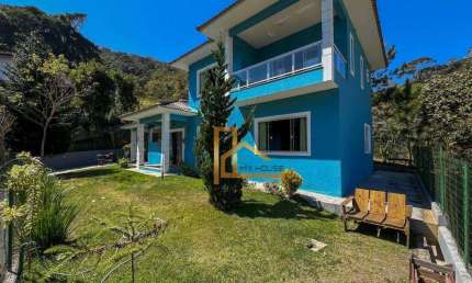 A Casa Perfeita para Suas Memórias - 4 quartos e lazer privativo dentro de condomínio