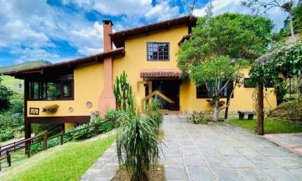Casa de campo dentro de condomínio à venda, 188 m² - Vargem Grande - Teresópolis/RJ