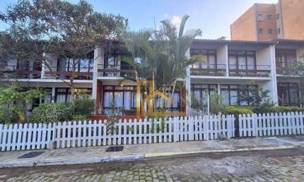 Casa em Condomínio no Alto com Lazer Completo perto de TUDO