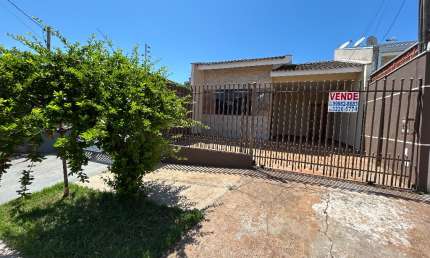 Casa contendo   2 quartos bairro jardim colina verde em Maringá