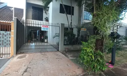 Sobrado c 3 quartos/suíte - Jardim Sumaré em Maringá-Pr