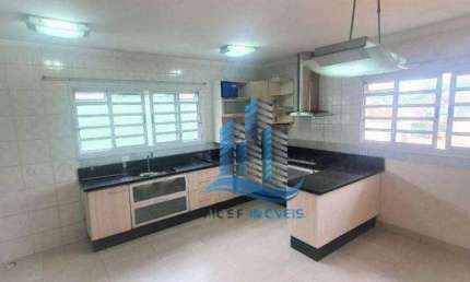 Sobrado com 4 dormitórios, 360 m² - venda por R$ 1.350.000,00 ou aluguel por R$ 7.531,67/mês - Vila Bastos - Santo André/SP