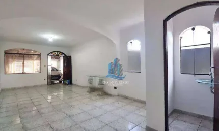 Sobrado com 3 dormitórios à venda, 100 m² por R$ 848.000 - Santa Maria - Santo André/SP